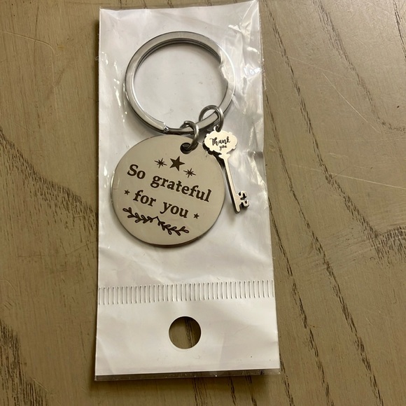 Accessories - Silver keychain says “so grateful for you -  thank you”